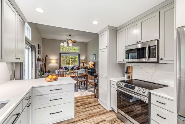 4711 Covington Circle, Eagan, MN 55122