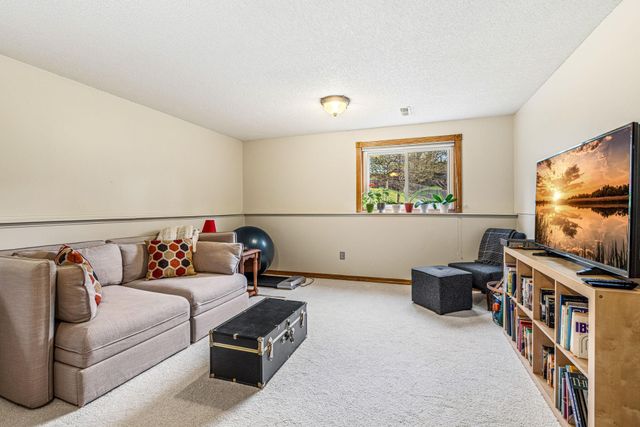 4711 Covington Circle, Eagan, MN 55122