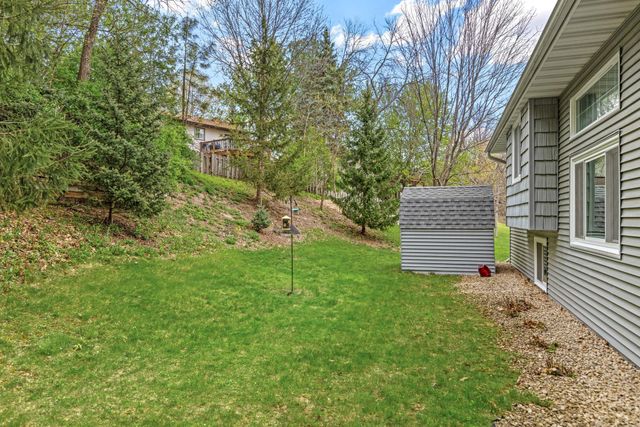 4711 Covington Circle, Eagan, MN 55122