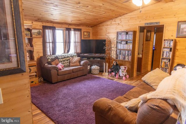 5344 BACK VALLEY RD, Lindside, WV 24951