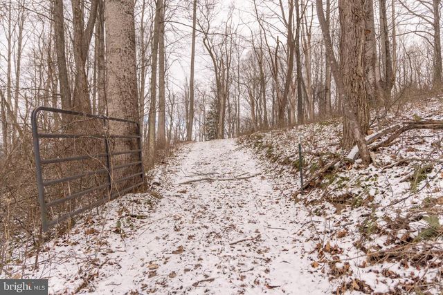 5344 BACK VALLEY RD, Lindside, WV 24951