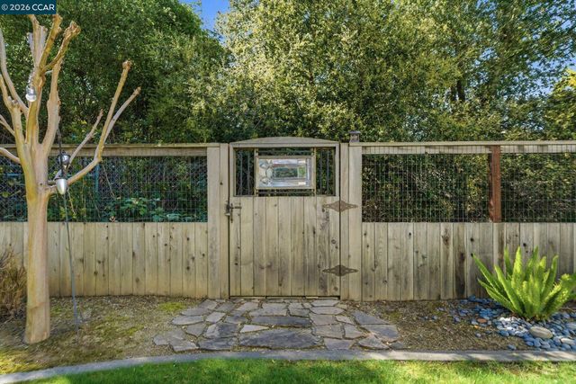 2400 Merion Ct, Fairfield, CA 94534