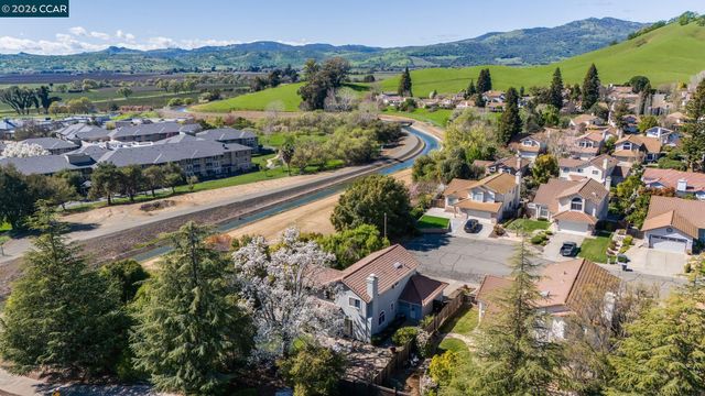 2400 Merion Ct, Fairfield, CA 94534