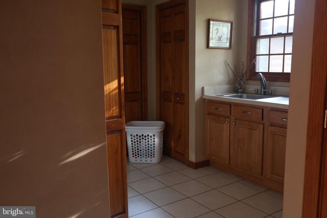 162 MULLER RD, Elmer, NJ 08318