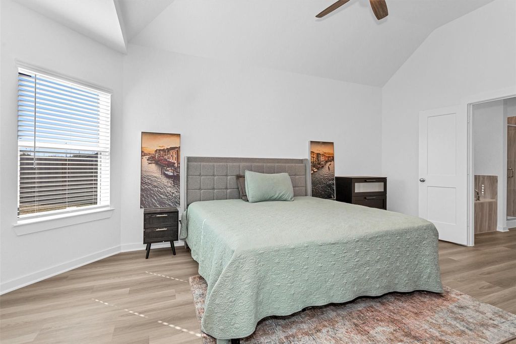 Image 19 of property listing at 2127 Heather Ridge Way, Rosenberg, TX 77471