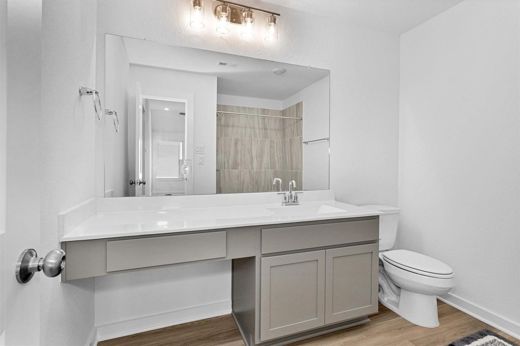Image 32 of property listing at 2127 Heather Ridge Way, Rosenberg, TX 77471