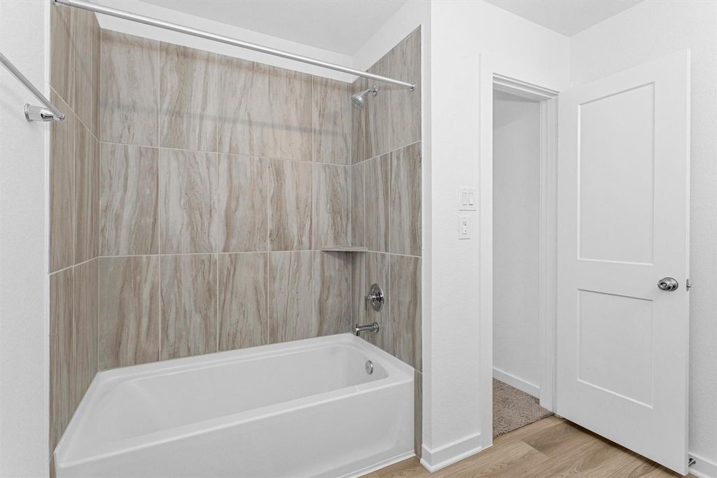 Image 33 of property listing at 2127 Heather Ridge Way, Rosenberg, TX 77471