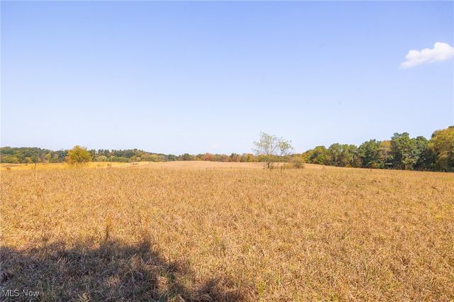 7030 Halo Road NW, Dellroy, OH 44620