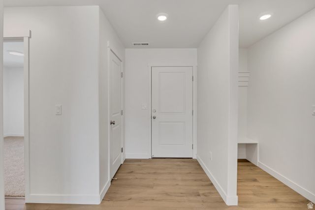 1046 N SUMMIT VIEW DR, Harrisville, UT 84404