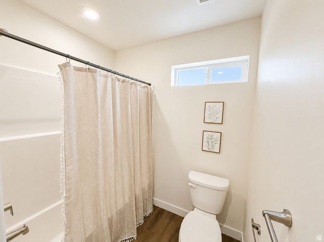 1046 N SUMMIT VIEW DR, Harrisville, UT 84404