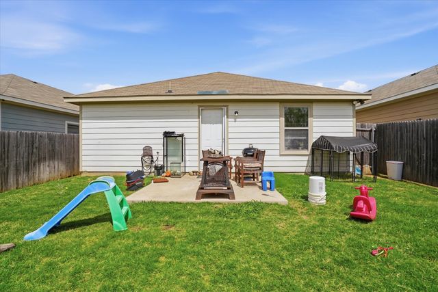 1812 Village Park Trail, Burleson, TX 76028