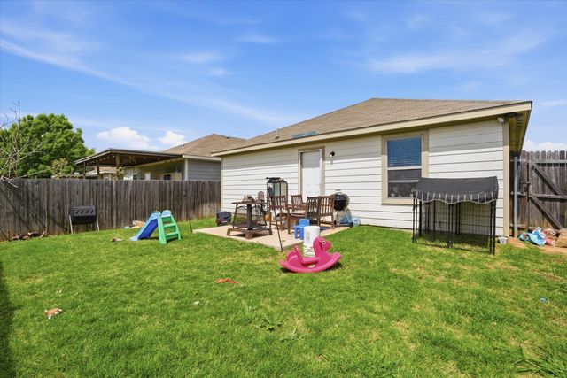 1812 Village Park Trail, Burleson, TX 76028