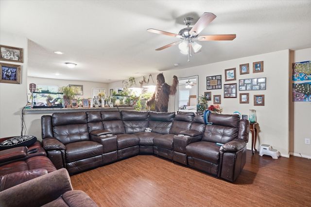 1812 Village Park Trail, Burleson, TX 76028