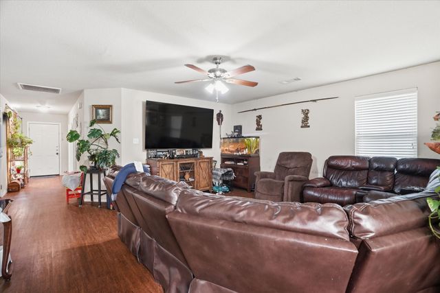 1812 Village Park Trail, Burleson, TX 76028