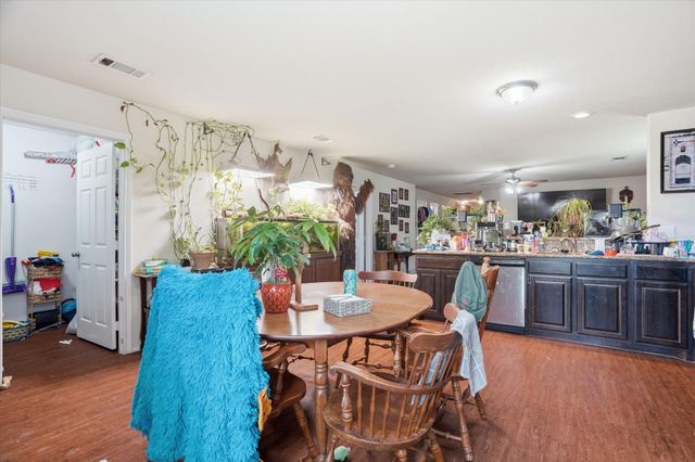 1812 Village Park Trail, Burleson, TX 76028