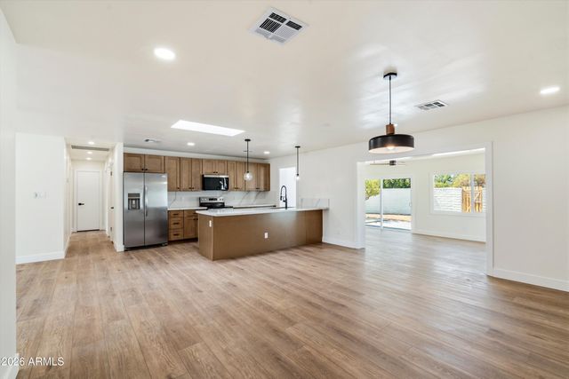 1717 E CAMPUS Drive, Tempe, AZ 85282