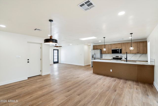 1717 E CAMPUS Drive, Tempe, AZ 85282