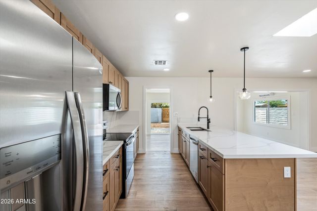 1717 E CAMPUS Drive, Tempe, AZ 85282