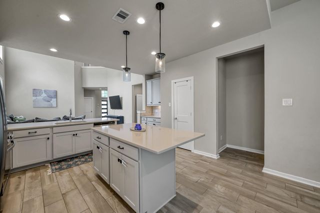 360 Rise Lane, Montgomery, TX 77316