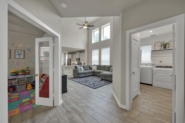 360 Rise Lane, Montgomery, TX 77316