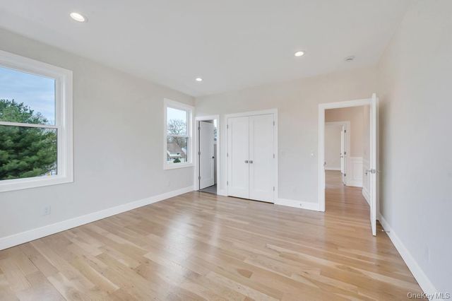 19 Arrow Lane, Hicksville, NY 11801