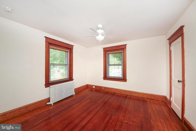 292 E COURT ST, Doylestown, PA 18901