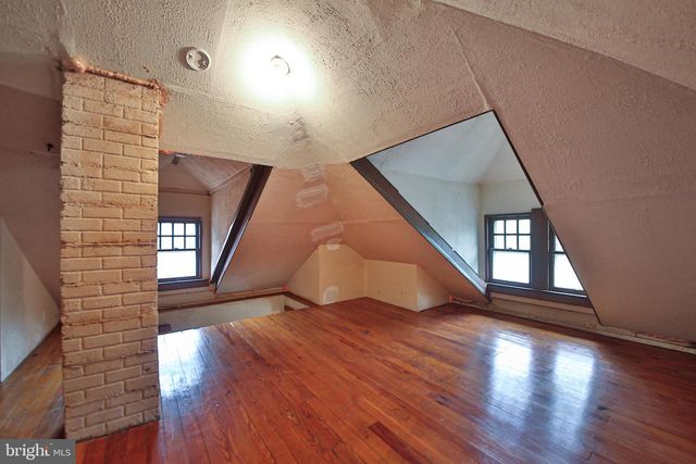 292 E COURT ST, Doylestown, PA 18901