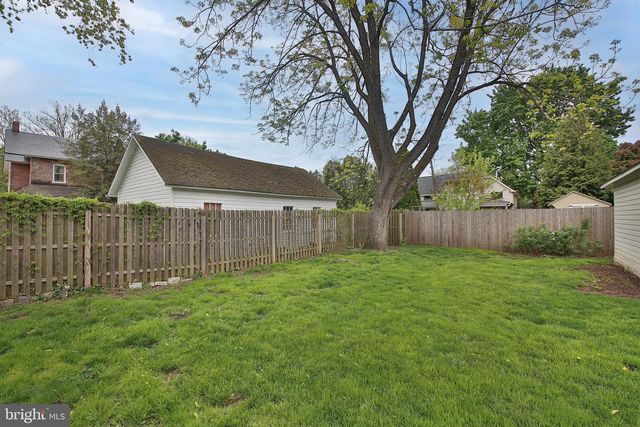 292 E COURT ST, Doylestown, PA 18901
