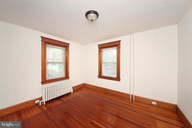 292 E COURT ST, Doylestown, PA 18901