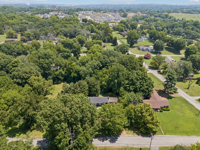 1113 Berwick Trl, Madison, TN 37115