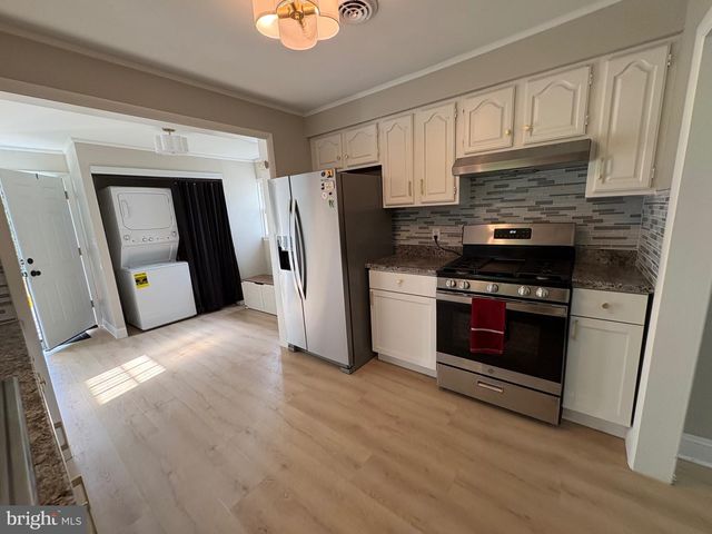 12 CHESTER AVE, Deepwater, NJ 08023
