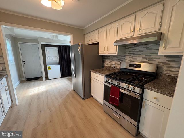 12 CHESTER AVE, Deepwater, NJ 08023