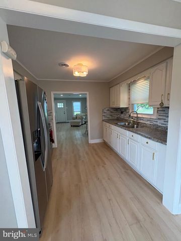 12 CHESTER AVE, Deepwater, NJ 08023