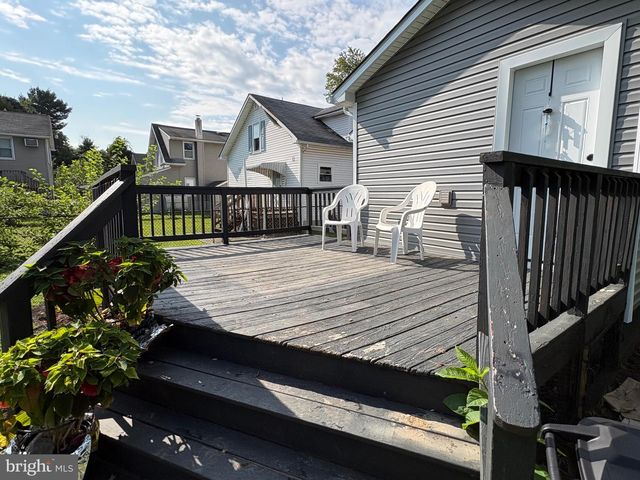 12 CHESTER AVE, Deepwater, NJ 08023