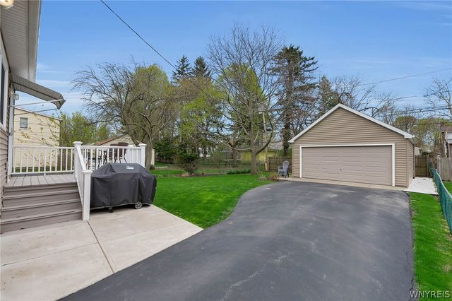 94 Highland Drive, Amherst, NY 14221