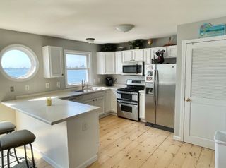 89 Bay Street, Hull, MA 02045