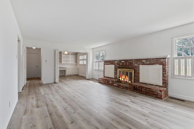 2400 Woodland Ave, Modesto, CA 95358