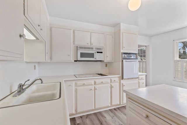 2400 Woodland Ave, Modesto, CA 95358