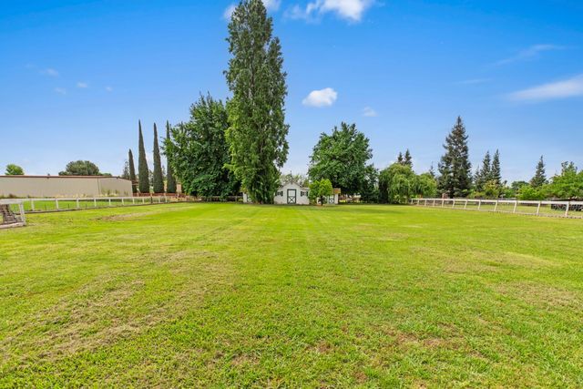 2400 Woodland Ave, Modesto, CA 95358