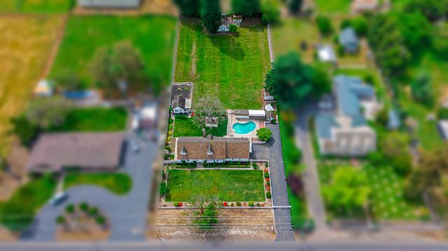 2400 Woodland Ave, Modesto, CA 95358