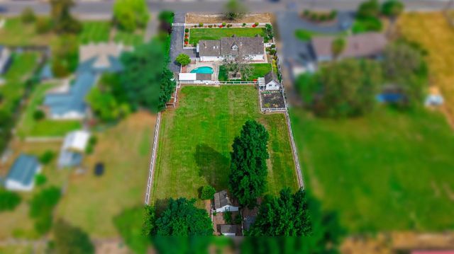 2400 Woodland Ave, Modesto, CA 95358