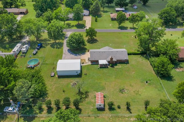 212 N Will Rogers Loop W, Oologah, OK 74053