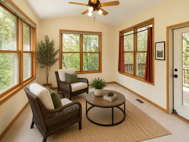 2110 Valley Creek Lane, Shakopee, MN 55379