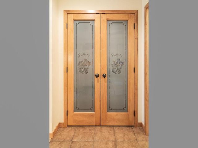 2110 Valley Creek Lane, Shakopee, MN 55379
