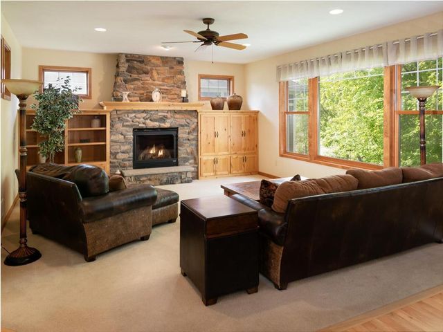 2110 Valley Creek Lane, Shakopee, MN 55379