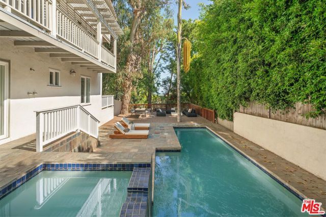 9146 St Ives Drive, Los Angeles, CA 90069