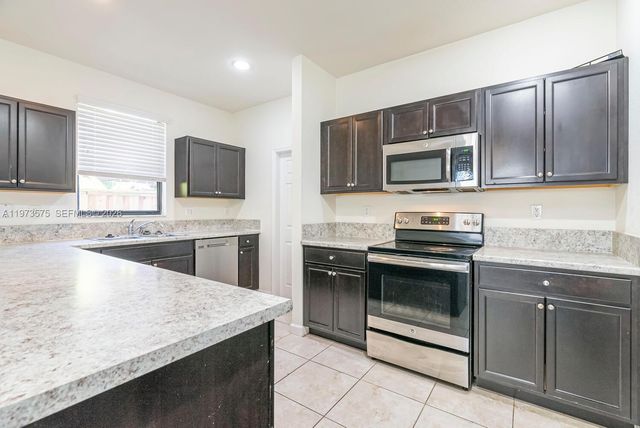 516 SE 35th Ter, Homestead, FL 33033