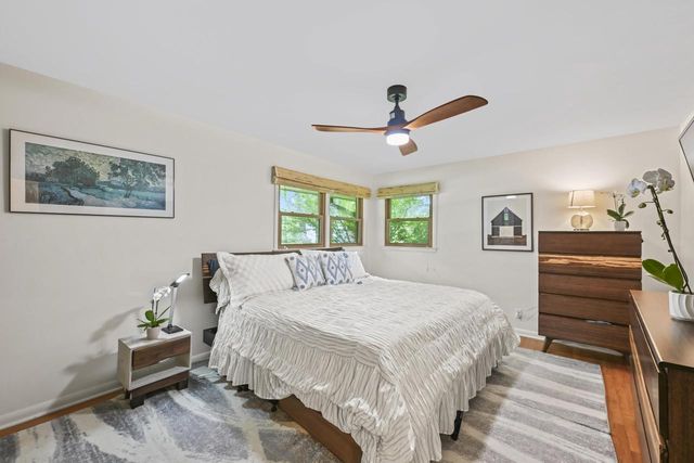 2400 W Apple Tree ROAD, Glendale, WI 53209