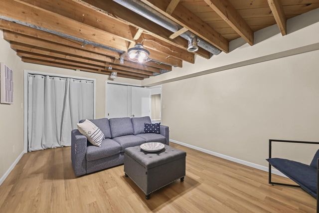 2400 W Apple Tree ROAD, Glendale, WI 53209