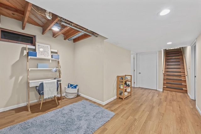 2400 W Apple Tree ROAD, Glendale, WI 53209